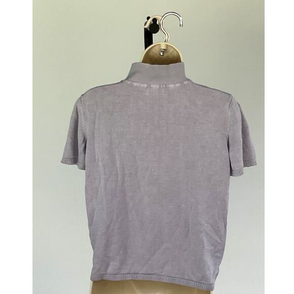 LIZ CLAIBORNE COLLECTION, SIZE M, GRAY LIGHTWEIGHT TOP - Picture 2 of 3